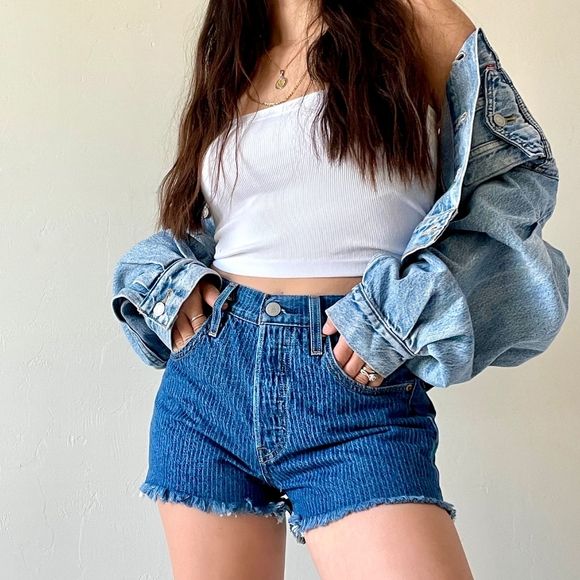 501 Levi's Shorts - Picture 3 of 3